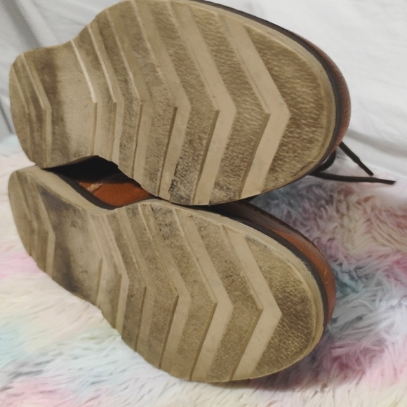 SALE! Crevo Buck Leather Boots Sz.9 Gently Worn 2X (X-100) - Picture 15 of 15